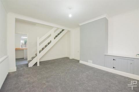 3 bedroom terraced house to rent, Heath Street, Warrington WA3