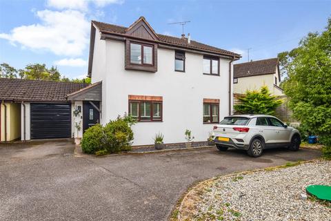 4 bedroom detached house to rent, Kentisbeare, Cullompton