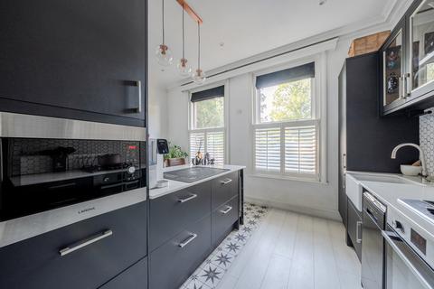 2 bedroom flat for sale, Poplar Road, Shalford, Guildford, GU4