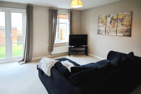 3 bedroom end of terrace house to rent, Darwin Crescent, Leicestershire LE11