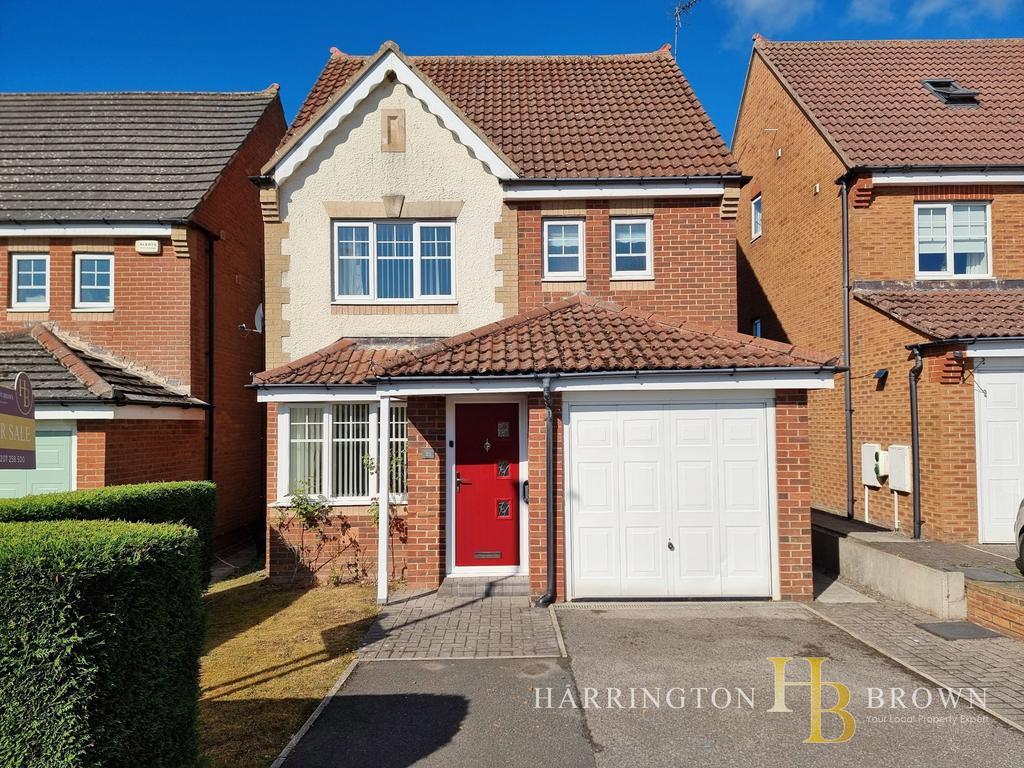 Detached house exterior, driveway, garage