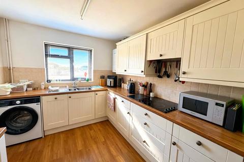 2 bedroom bungalow for sale, Woodward Court, Snitterfield, Stratford-upon-Avon, Warwickshire, CV37