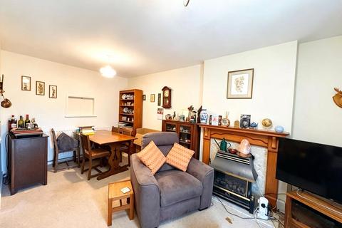 2 bedroom bungalow for sale, Woodward Court, Snitterfield, Stratford-upon-Avon, Warwickshire, CV37