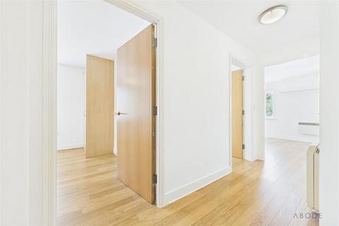 2 bedroom apartment for sale, Hollins Drive, Stafford ST16