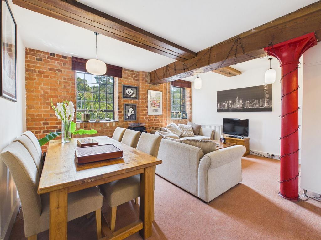 Sitting/Dining Room