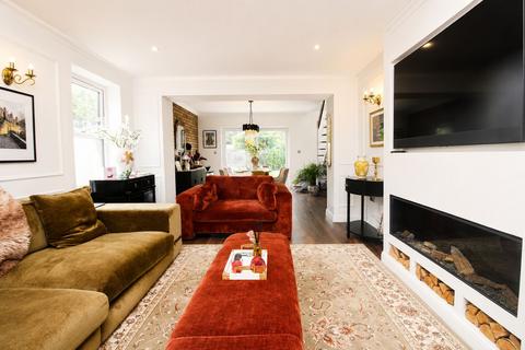 4 bedroom detached house for sale, Castles Close, Stotfold, Hitchin, SG5