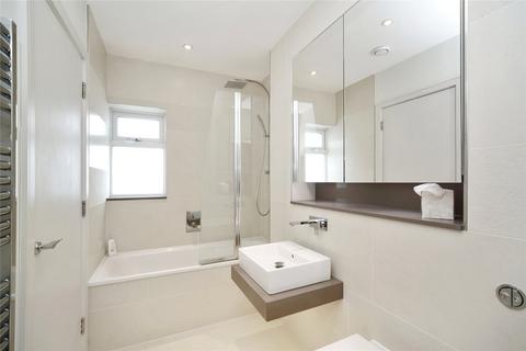 2 bedroom flat to rent, Rouse Close, Weybridge, KT13