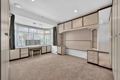 3 bedroom detached house for sale, Winscombe Way, Stanmore, London, HA7
