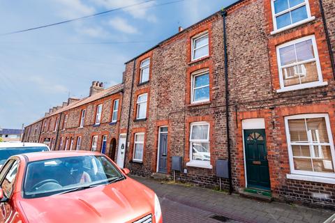 2 bedroom flat for sale, King Street, Driffield YO25