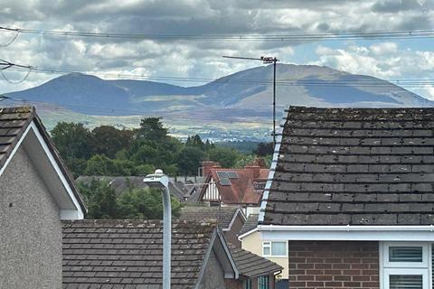 3 bedroom semi-detached house for sale, Ffordd Angharad, Llanfairpwllgwyngyll, Sir Ynys Mon, LL61