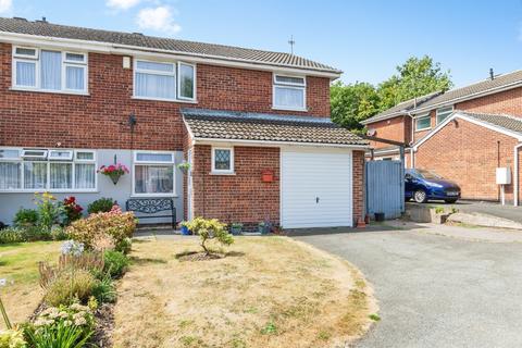 3 bedroom semi-detached house for sale, Farrier Lane, Leicester
