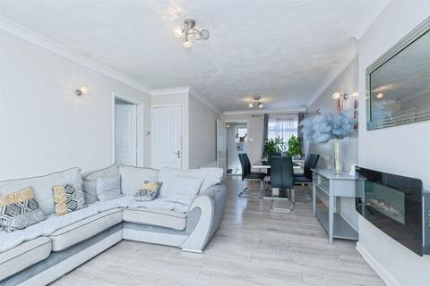 3 bedroom semi-detached house for sale, Farrier Lane, Leicester