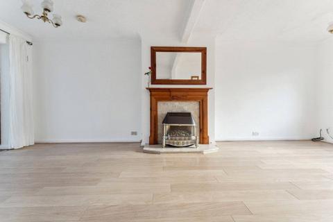 3 bedroom semi-detached house for sale, Lynhurst Crescent, Hillingdon, Middlesex, UB10