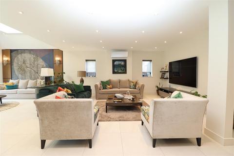 6 bedroom detached house for sale, Deacons Hill Road, Elstree, Borehamwood