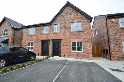 3 bedroom semi-detached house to rent, Wightman Avenue, Macclesfield