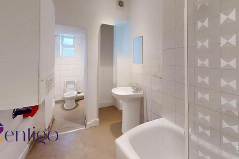 2 bedroom flat for sale, Wickham Road, London, SE4