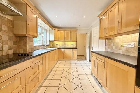 4 bedroom detached house to rent, The Street, Holywell Row, Suffolk, IP28