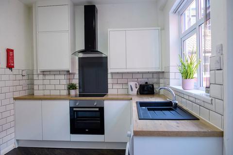 5 bedroom terraced house to rent, Portland Street, Lincoln, LN5