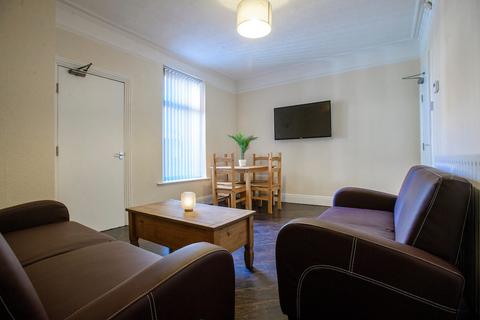 5 bedroom terraced house to rent, Portland Street, Lincoln, LN5