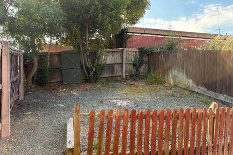 1 bedroom terraced house to rent, St Giles Close, Wellington TF1