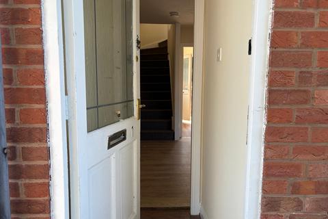 1 bedroom terraced house to rent, St Giles Close, Wellington TF1