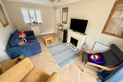 3 bedroom detached house to rent, Roundhouse Way, Loughborough, LE12