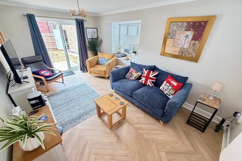 3 bedroom detached house to rent, Roundhouse Way, Loughborough, LE12