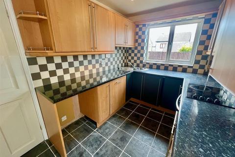 3 bedroom semi-detached house for sale, Cotswold Mews, Kirkburton, Huddersfield