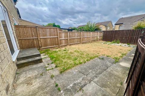 3 bedroom semi-detached house for sale, Cotswold Mews, Kirkburton, Huddersfield