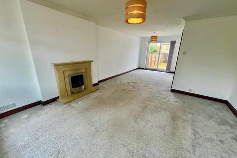 3 bedroom semi-detached house for sale, Cotswold Mews, Kirkburton, Huddersfield