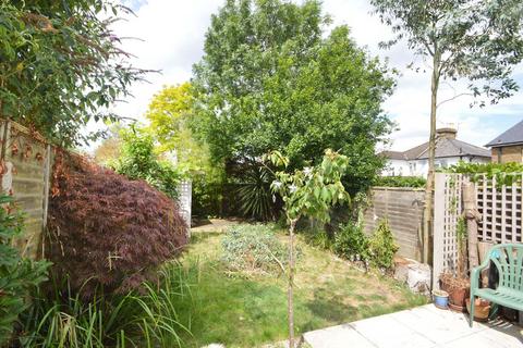 2 bedroom semi-detached house to rent, Molesey Road, Hersham, KT12
