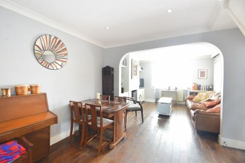 2 bedroom semi-detached house to rent, Molesey Road, Hersham, KT12