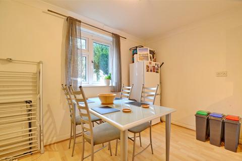 2 bedroom apartment to rent, Grosvenor Court, Southfield Road, Westbury On Trym, Bristol, BS9