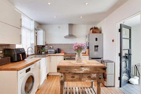 2 bedroom apartment for sale, Buckingham Court The Close, Essex, CM6