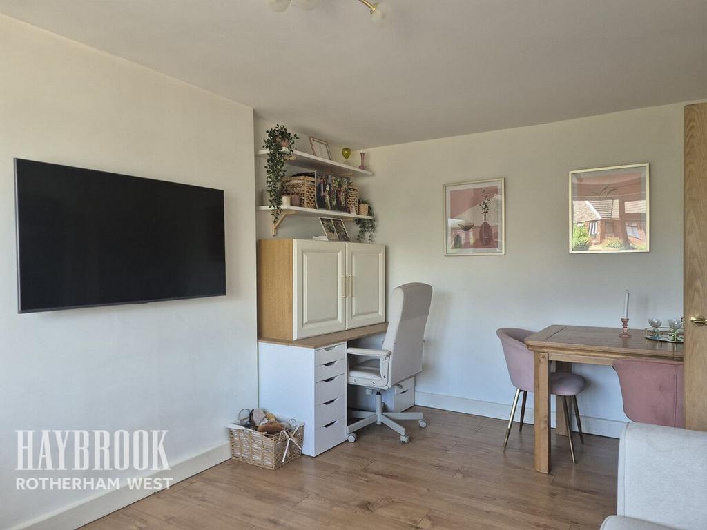 House in Rotherham, Brinsworth - More