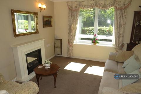2 bedroom flat to rent, Pennhouse Avenue, Wolverhampton, WV4