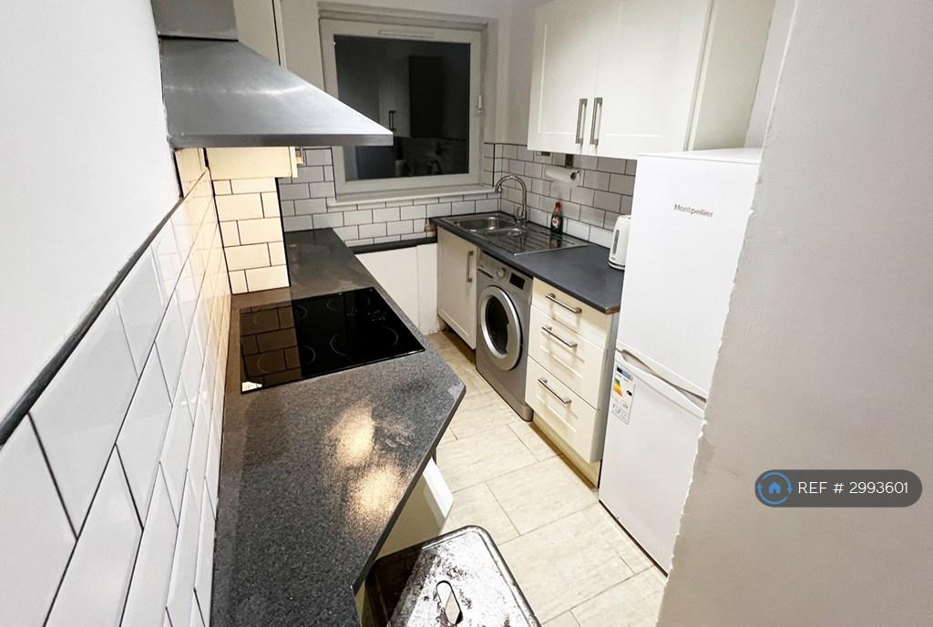 Apartment in London - More