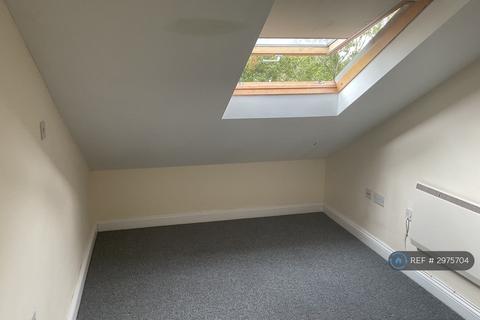 1 bedroom flat to rent, Bucknalls Court, Watford, WD25