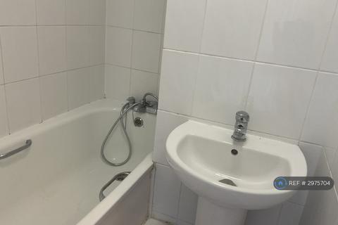 1 bedroom flat to rent, Bucknalls Court, Watford, WD25