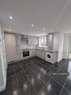 4 bedroom terraced house to rent, Hawthorne Drive, Rotherham, S63