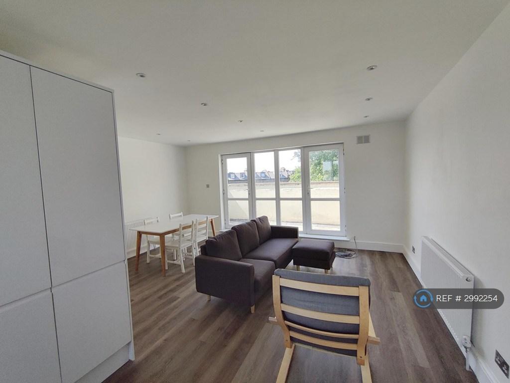 Apartment in London - View 3