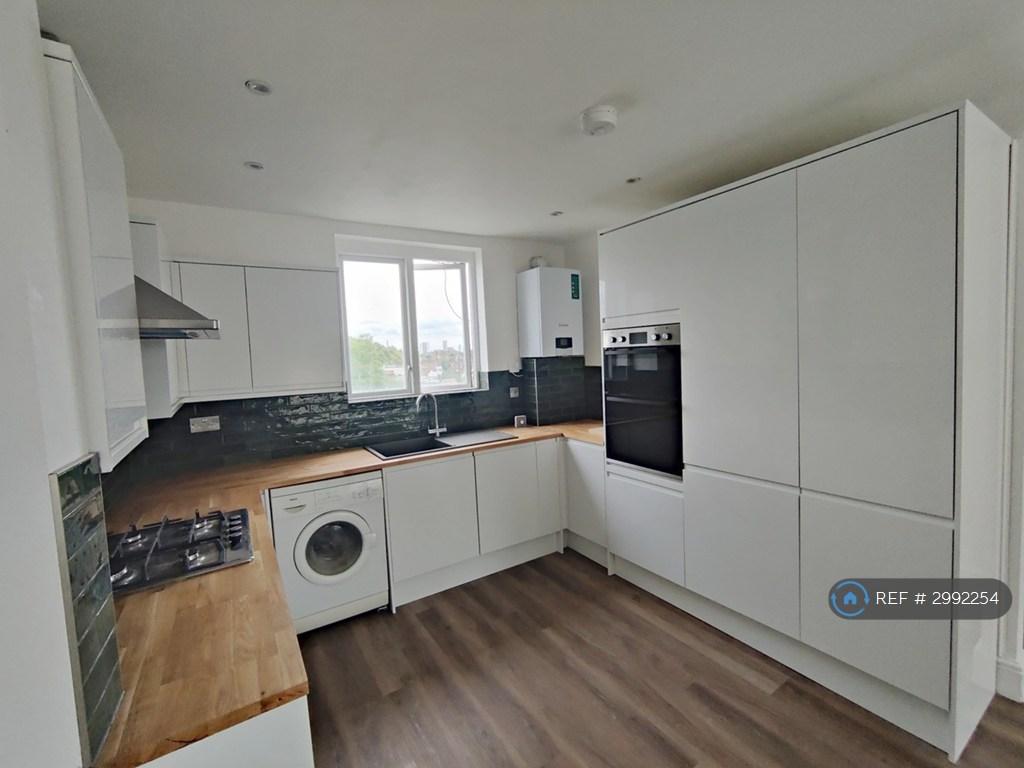 Apartment in London - View 2