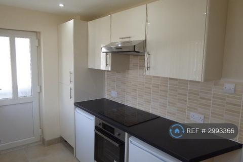 3 bedroom maisonette to rent, Pen-Y-Graig Rhiwbina, Cardiff, CF14