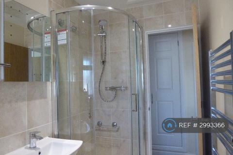 3 bedroom maisonette to rent, Pen-Y-Graig Rhiwbina, Cardiff, CF14