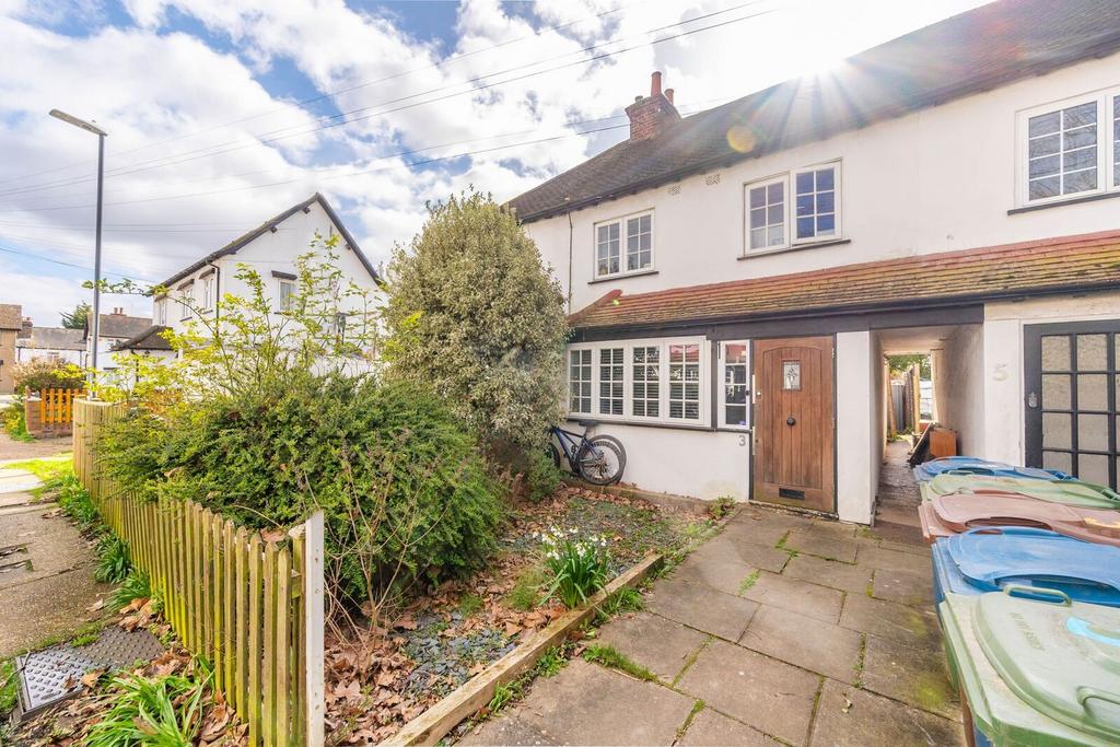 Detached house exterior, garage