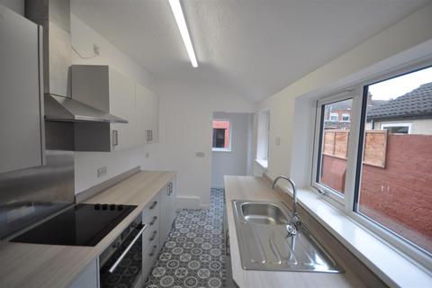 3 bedroom terraced house to rent, Henry Street, Goole