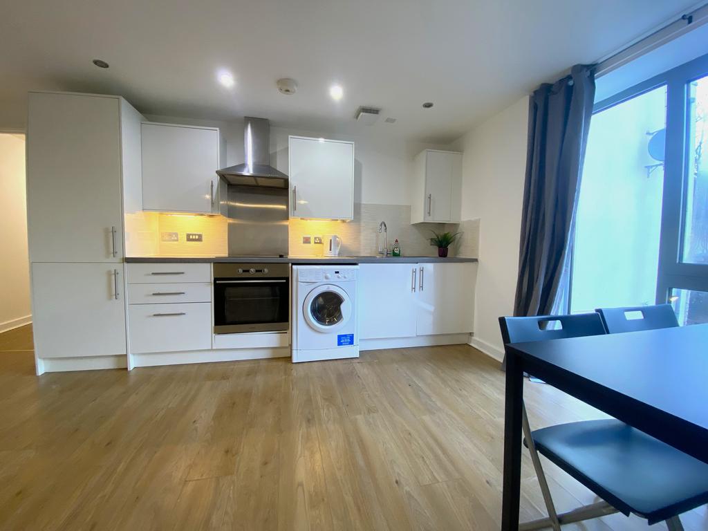 Apartment in Cardiff - More