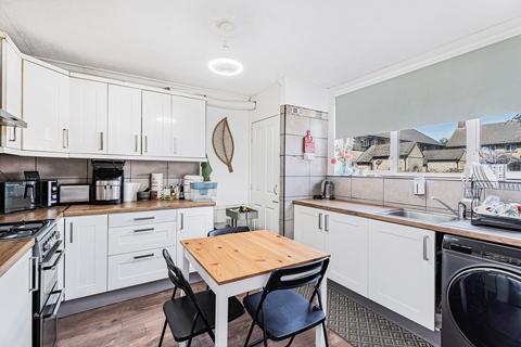 undefined, Buttercup Square, Stanwell, Staines-upon-Thames, Surrey, TW19