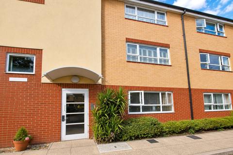 Chertsey Road, Feltham