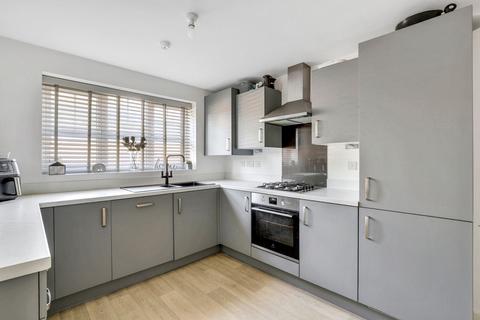 4 bedroom semi-detached house for sale, Stag Drive, Nottingham NG14